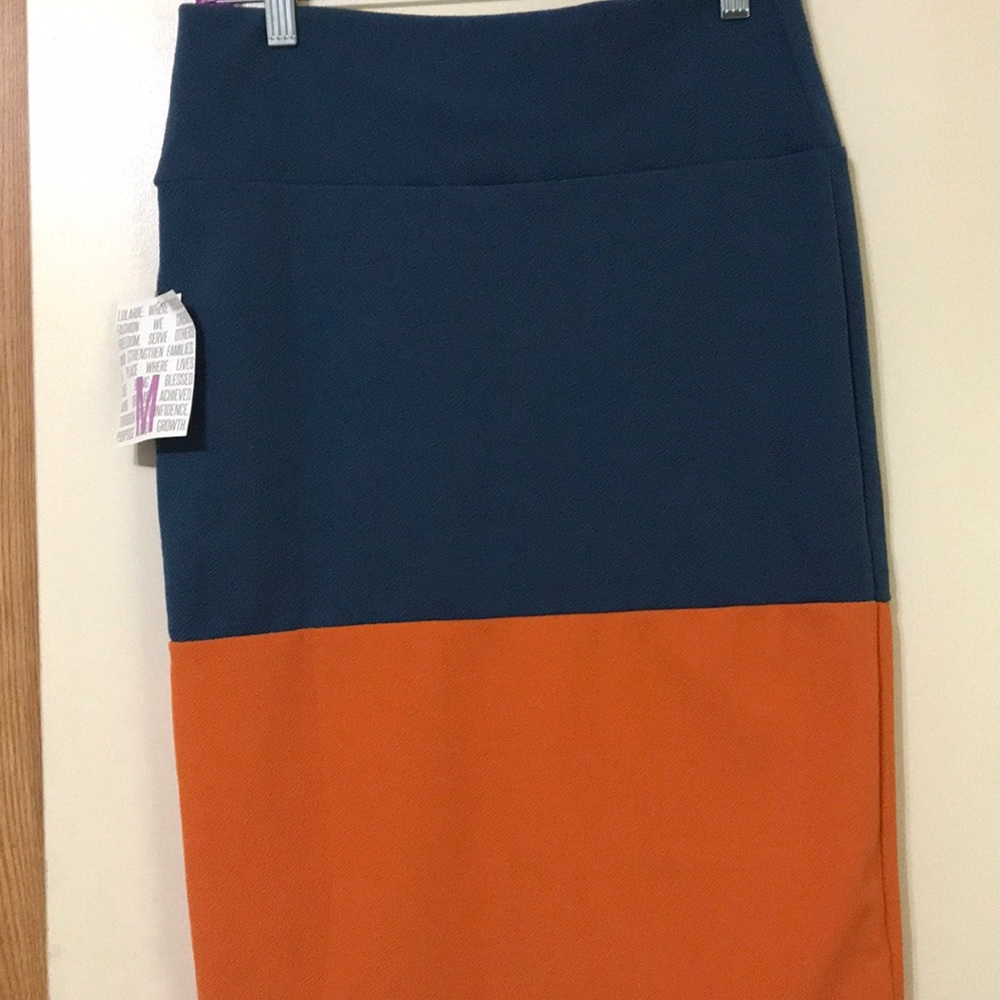 Lularoe medium Cassie. NWT